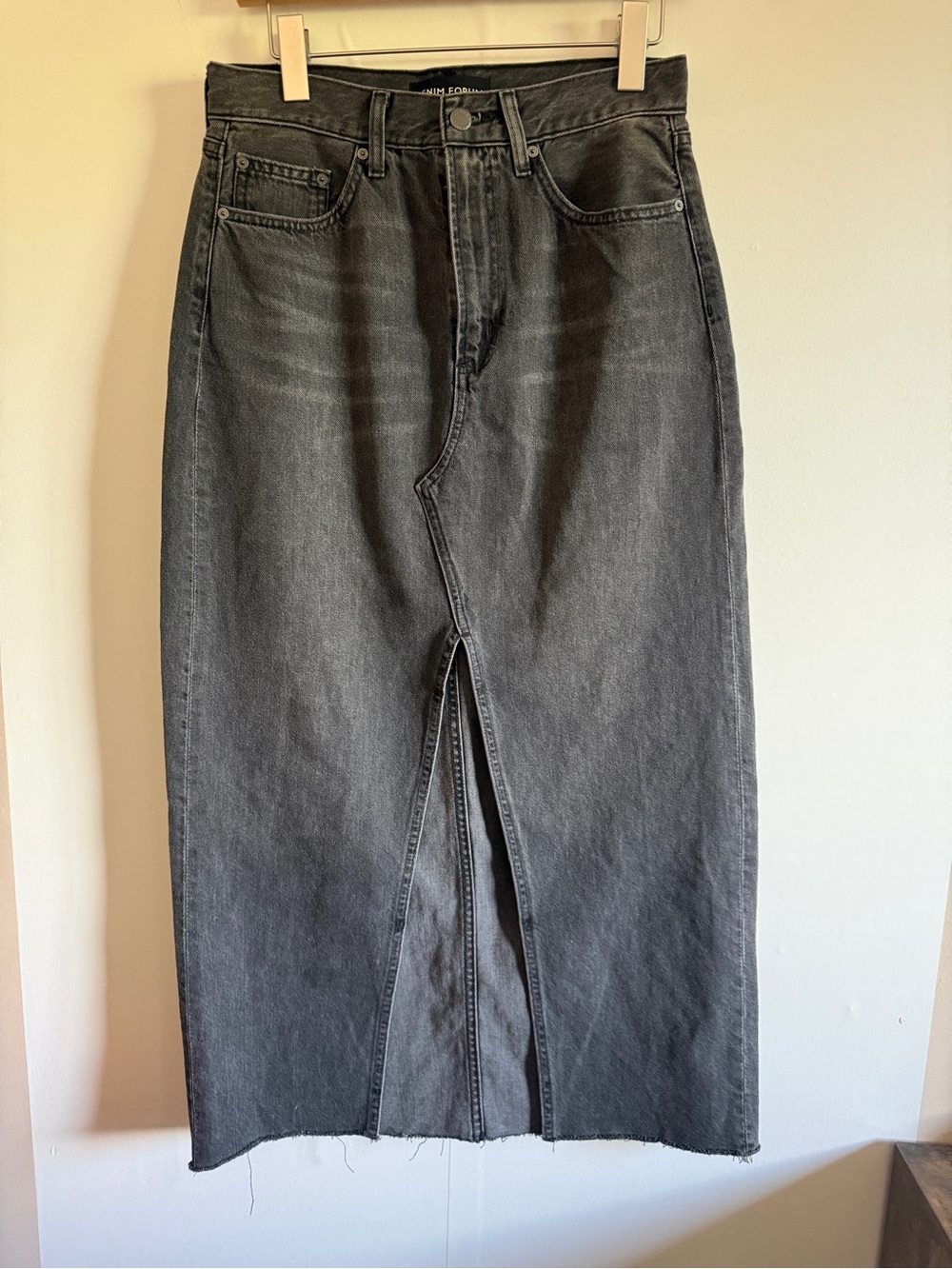 Aritzia Denim Forum The ’90s Vintage Maxi Jean Skirt Size 28 Washed Black